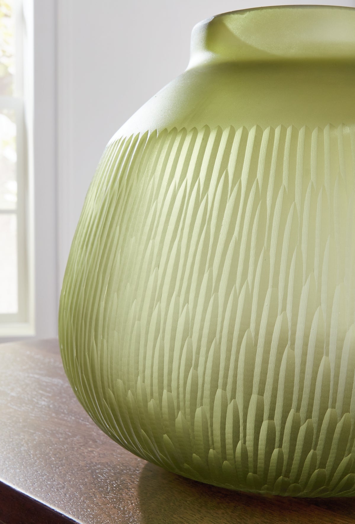 Scottyard Vase at Cloud 9 Mattress & Furniture furniture, home furnishing, home decor