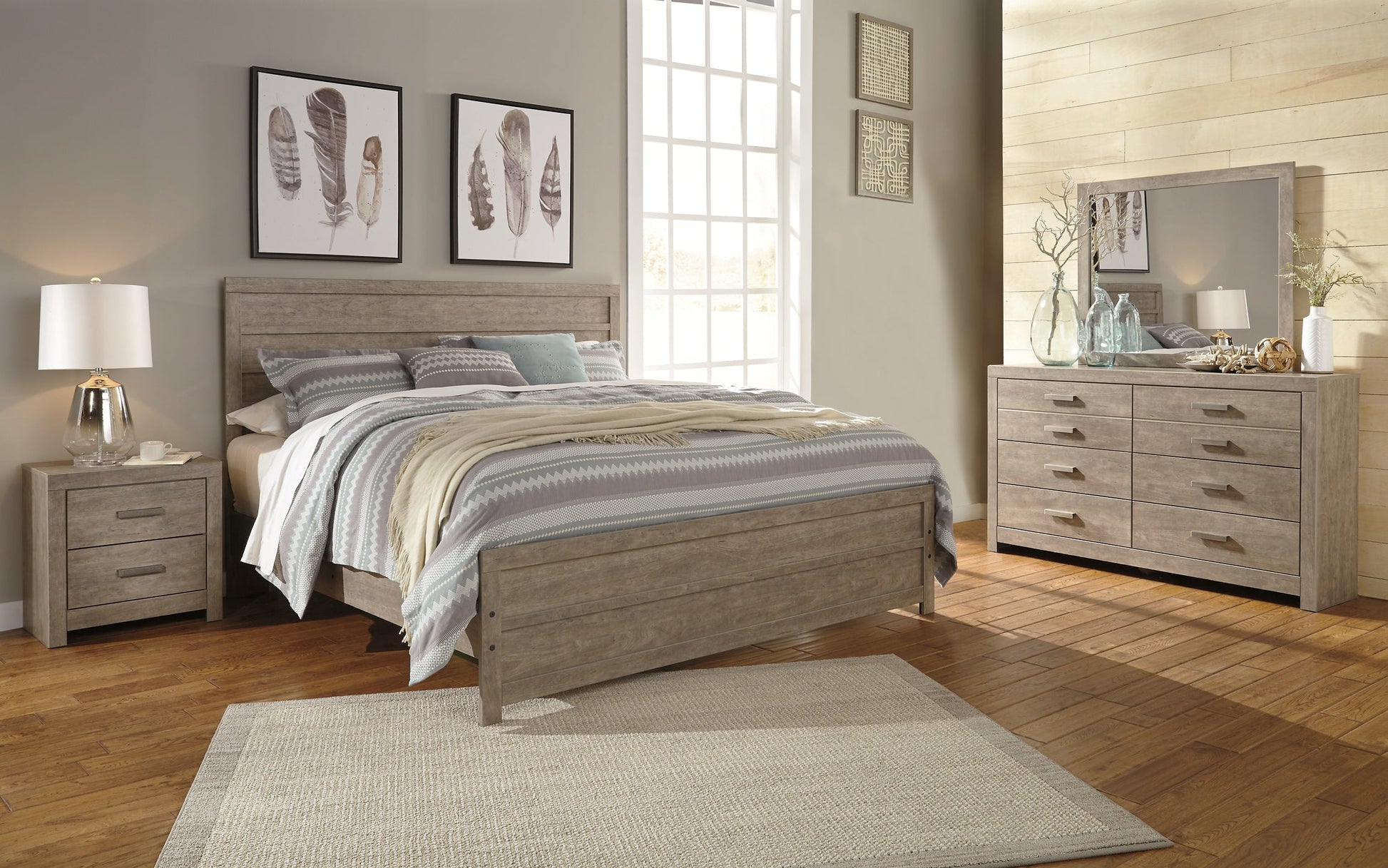 Culverbach King Panel Bed with Mirrored Dresser Cloud 9 Mattress & Furniture