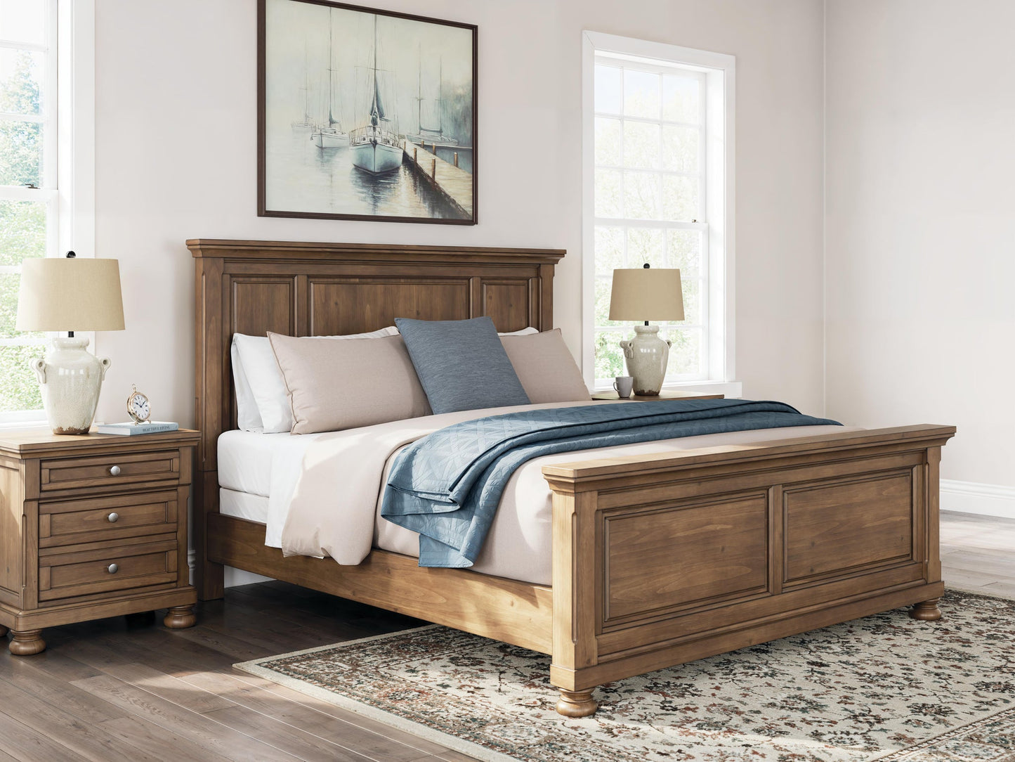 Feddinger Queen Panel Bed