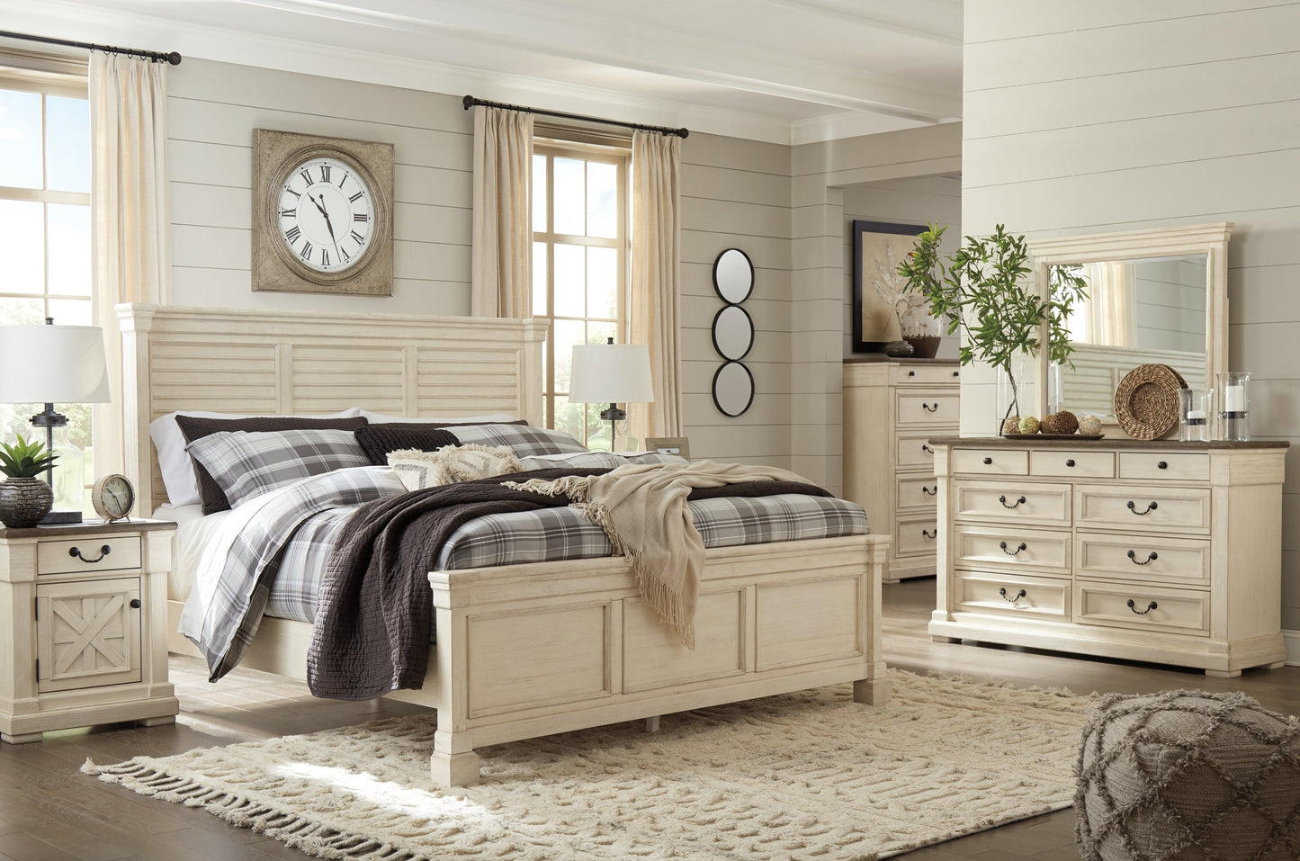 Bolanburg King Panel Bed with Mirrored Dresser, Chest and 2 Nightstands Cloud 9 Mattress & Furniture