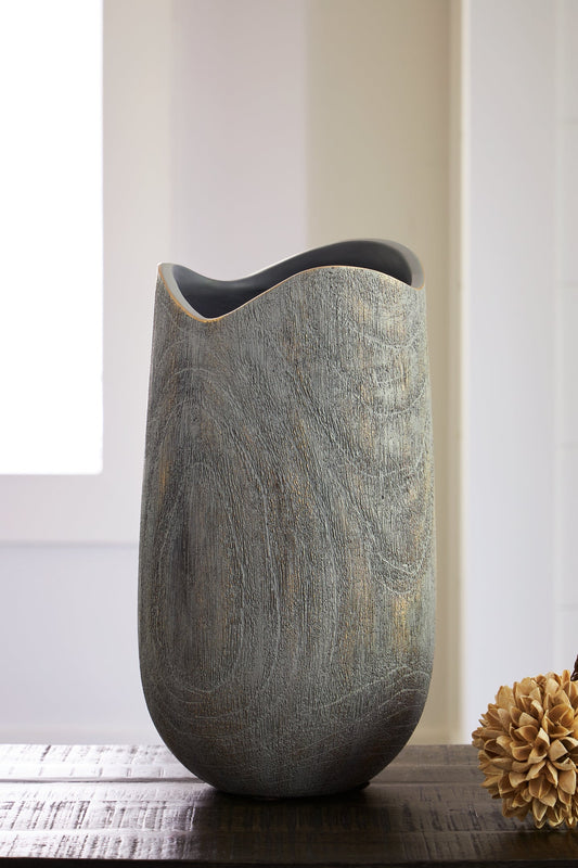 Iverly Vase at Cloud 9 Mattress & Furniture furniture, home furnishing, home decor